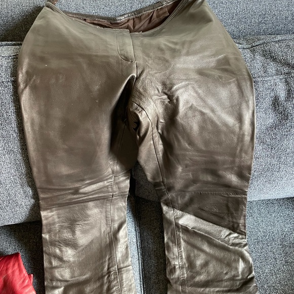 Brown leather pants! Great condition - Picture 3 of 4